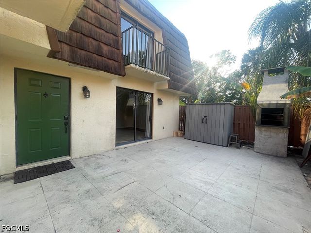 5218 Cedarbend DR 4, Fort Myers, FL 33919