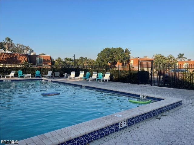 5218 Cedarbend DR 4, Fort Myers, FL 33919