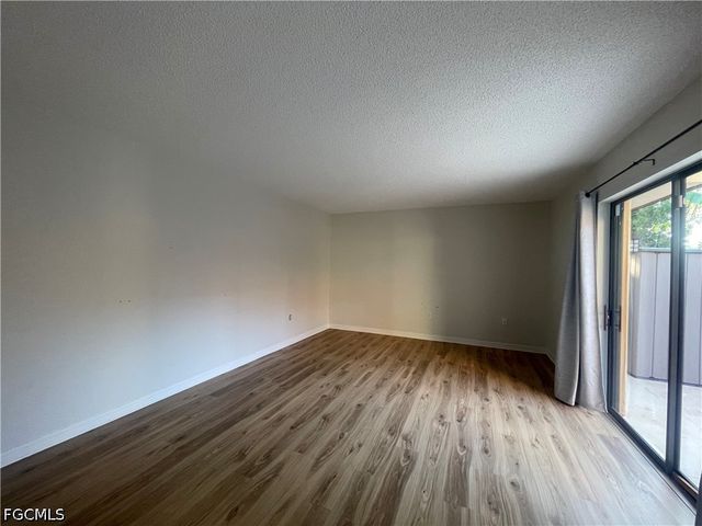 5218 Cedarbend DR 4, Fort Myers, FL 33919