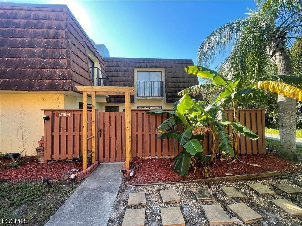 5218 Cedarbend DR 4, Fort Myers, FL 33919