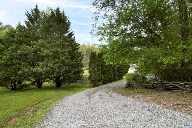 6487 Crooked Creek Road, Young Harris, GA 30582
