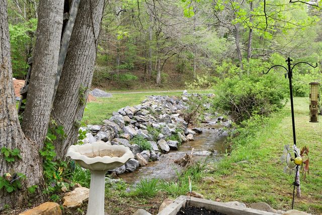 6487 Crooked Creek Road, Young Harris, GA 30582