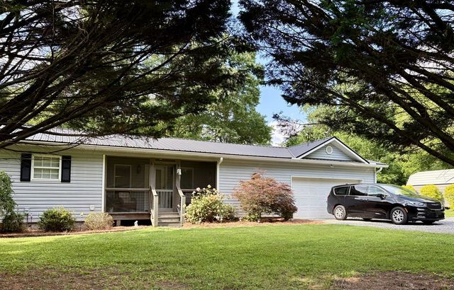 6487 Crooked Creek Road, Young Harris, GA 30582