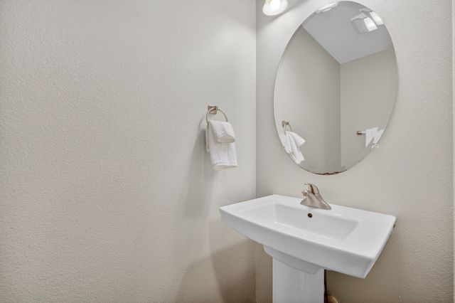 5012 NW 4th Street, Ankeny, IA 50023