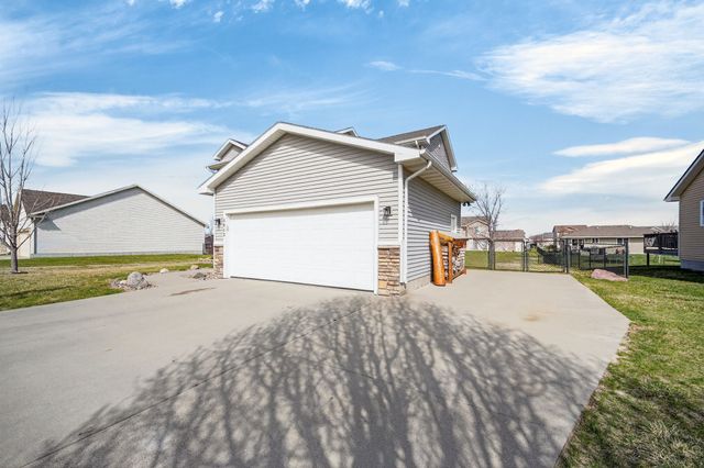 5012 NW 4th Street, Ankeny, IA 50023