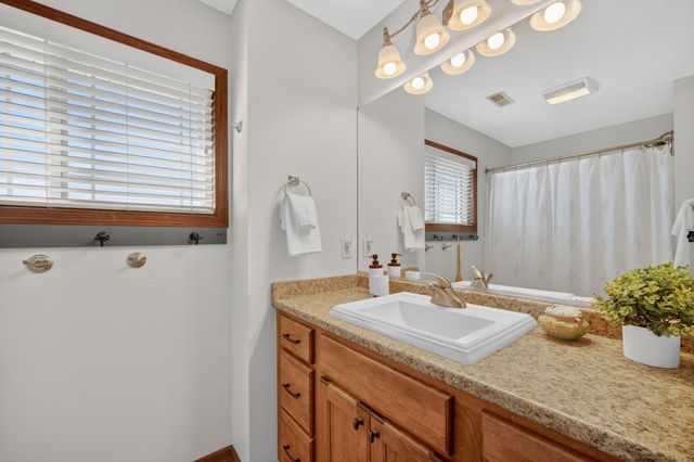 5012 NW 4th Street, Ankeny, IA 50023