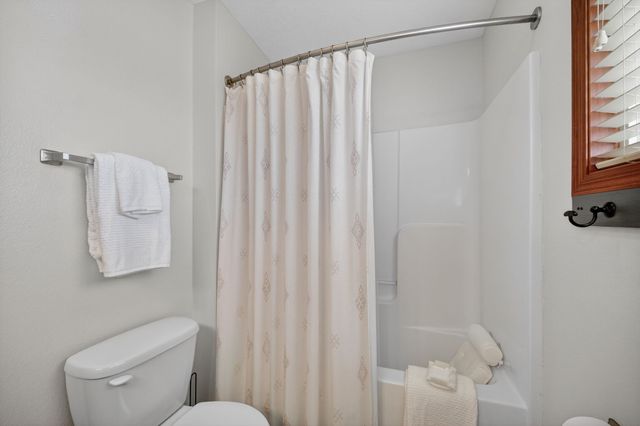 5012 NW 4th Street, Ankeny, IA 50023