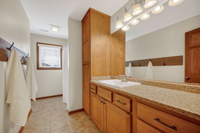 5012 NW 4th Street, Ankeny, IA 50023