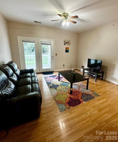 9811 Hyde Glen Court, Charlotte, NC 28262