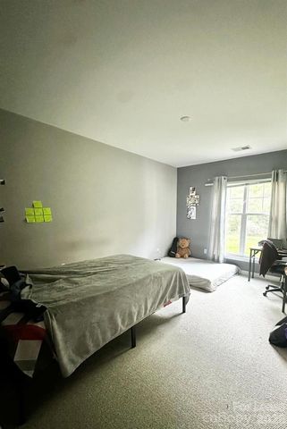 9811 Hyde Glen Court, Charlotte, NC 28262