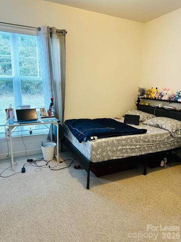 9811 Hyde Glen Court, Charlotte, NC 28262