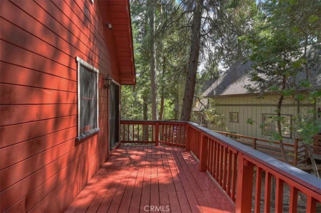 1069 Nesthorn Drive, Crestline, CA 92325