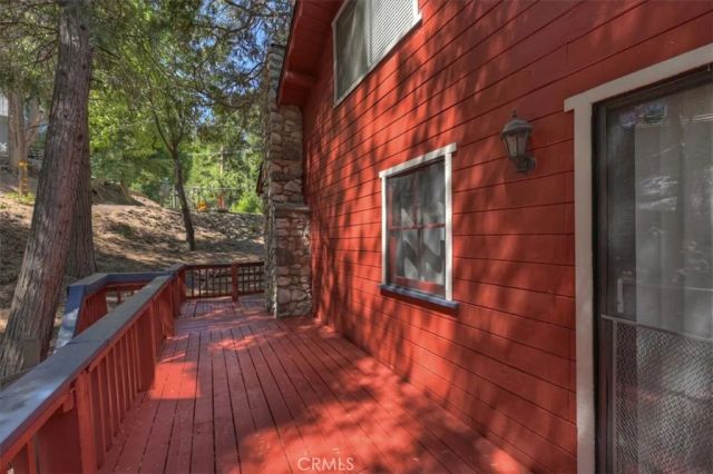 1069 Nesthorn Drive, Crestline, CA 92325