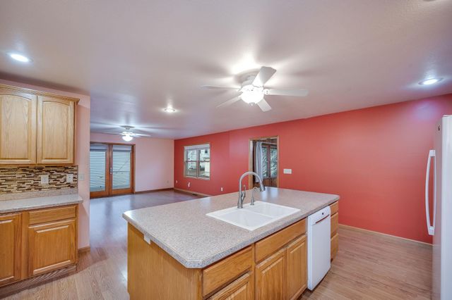 616 Range Street, North Mankato, MN 56003