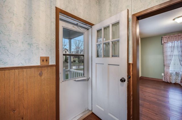 616 Range Street, North Mankato, MN 56003