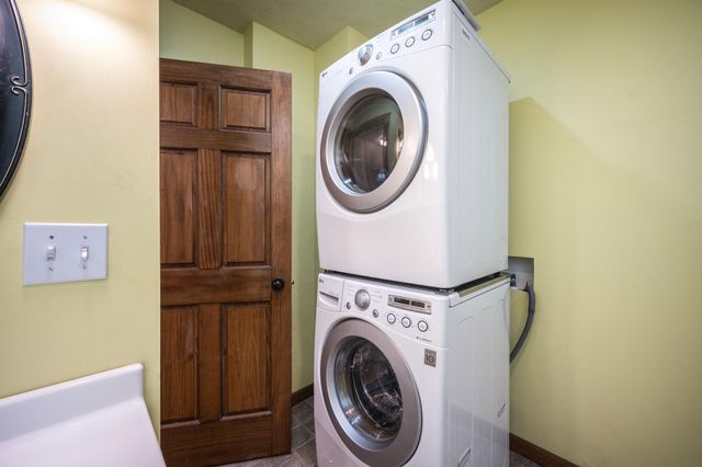 616 Range Street, North Mankato, MN 56003