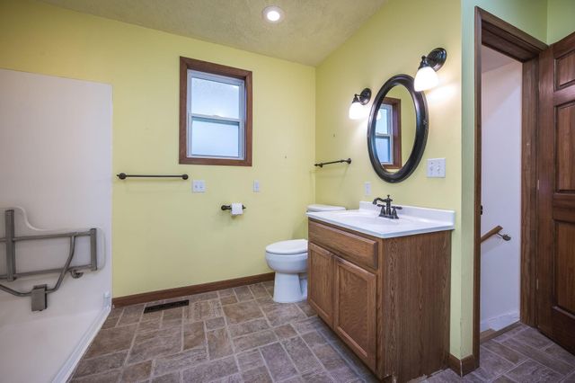 616 Range Street, North Mankato, MN 56003