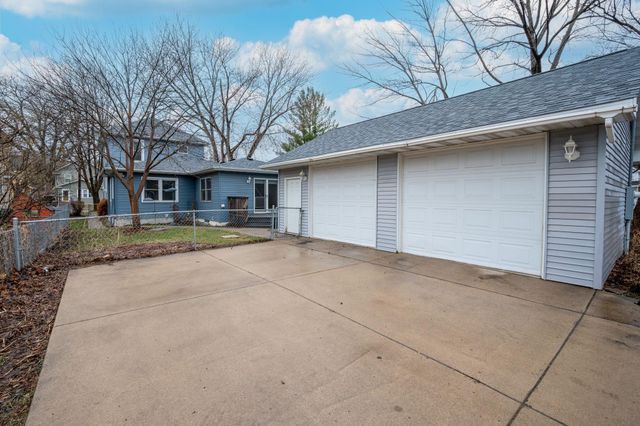 616 Range Street, North Mankato, MN 56003