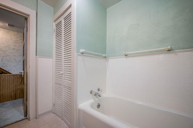 616 Range Street, North Mankato, MN 56003