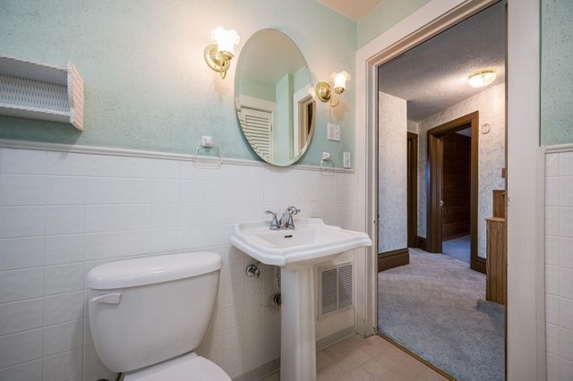 616 Range Street, North Mankato, MN 56003