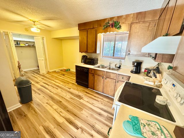 112 Haag Drive, Warner Robins, GA 31093