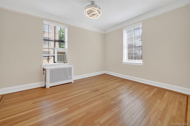 2 Westchester Avenue 3Q, White Plains, NY 10601