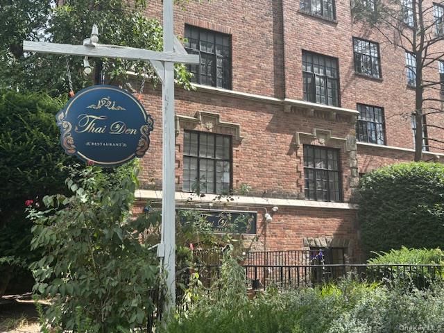 2 Westchester Avenue 3Q, White Plains, NY 10601