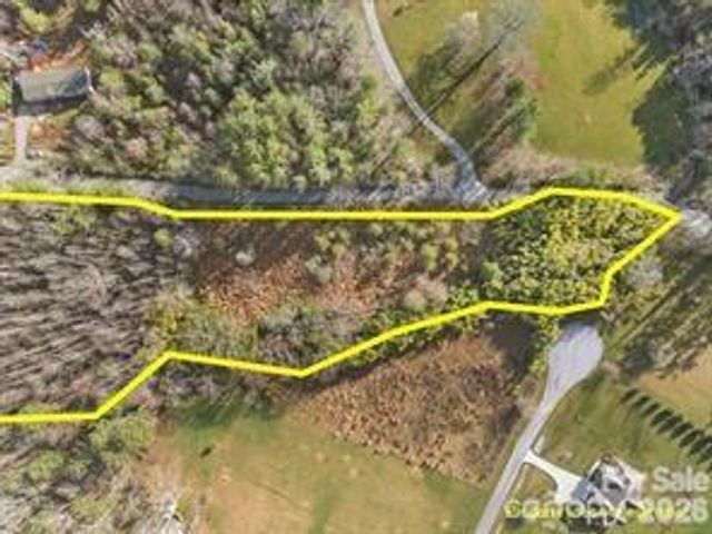 425 Nelson Valley Lane, Hendersonville, NC 28739