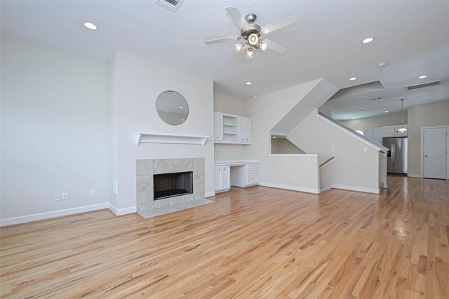 650 Westcross Street 85, Houston, TX 77018