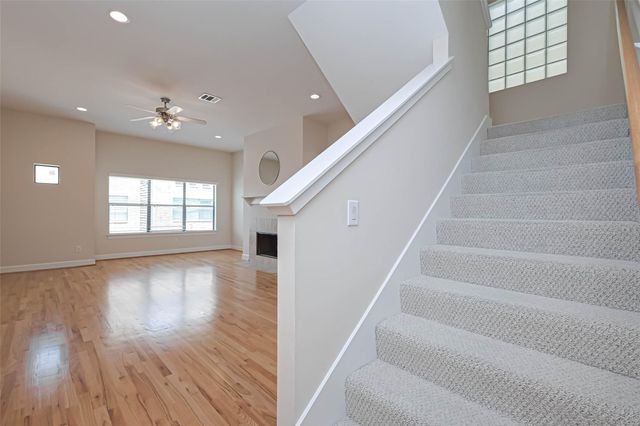 650 Westcross Street 85, Houston, TX 77018
