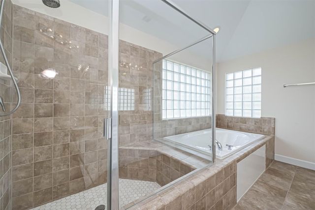 650 Westcross Street 85, Houston, TX 77018