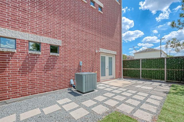 650 Westcross Street 85, Houston, TX 77018