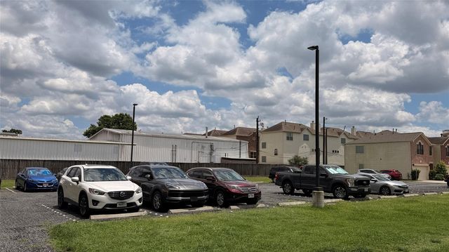 650 Westcross Street 85, Houston, TX 77018