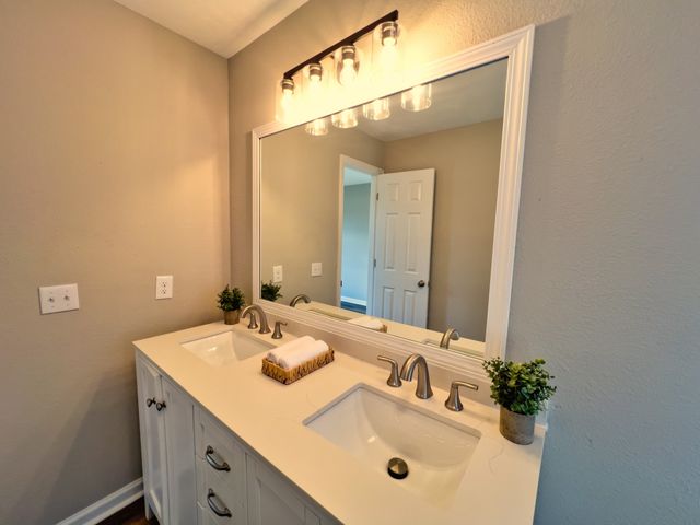 314 Hidden Valley Cir, Mcminnville, TN 37110