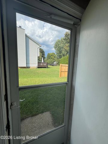132 Wintergreen Dr, Radcliff, KY 40160