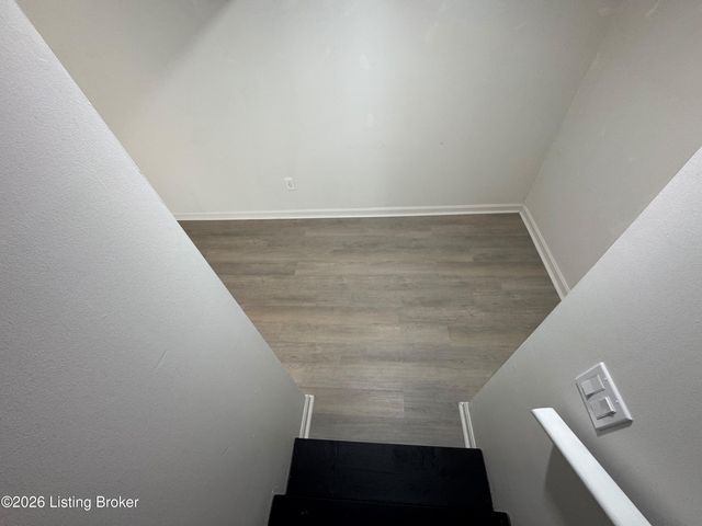 132 Wintergreen Dr, Radcliff, KY 40160