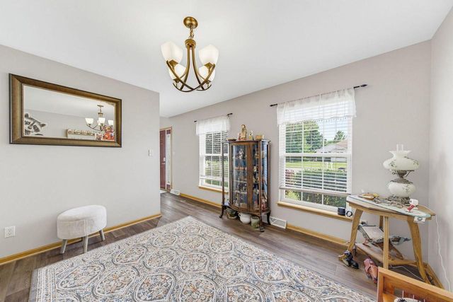 5730 Eagle Point DRIVE, Racine, WI 53406