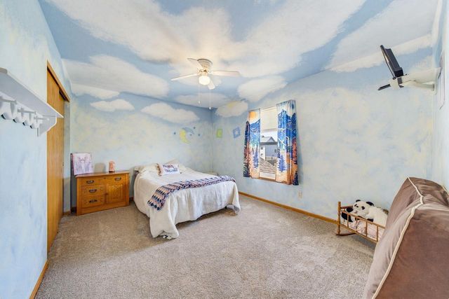 5730 Eagle Point DRIVE, Racine, WI 53406