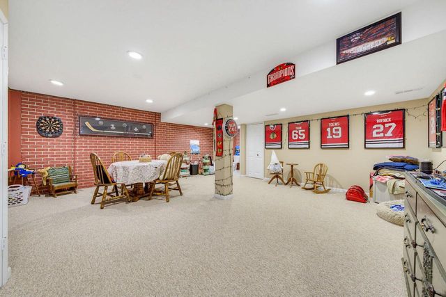 5730 Eagle Point DRIVE, Racine, WI 53406