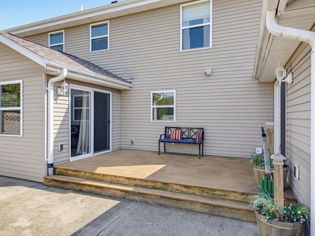 5730 Eagle Point DRIVE, Racine, WI 53406