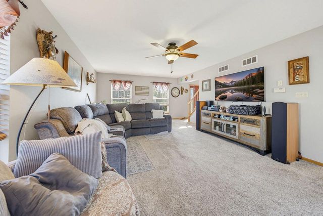 5730 Eagle Point DRIVE, Racine, WI 53406