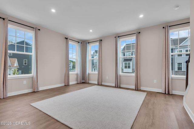 19 Halifax Road, Bayville, NJ 08721