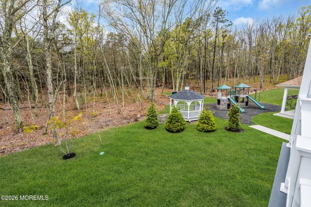 19 Halifax Road, Bayville, NJ 08721