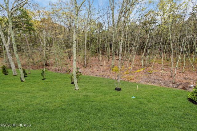 19 Halifax Road, Bayville, NJ 08721