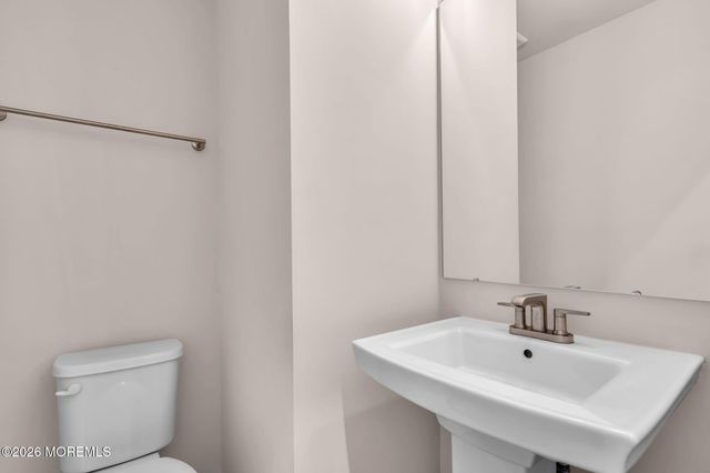 19 Halifax Road, Bayville, NJ 08721