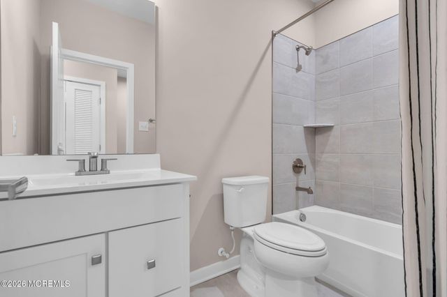 19 Halifax Road, Bayville, NJ 08721