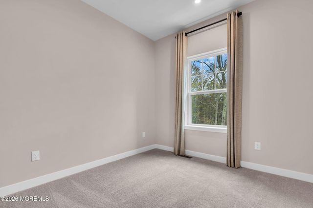 19 Halifax Road, Bayville, NJ 08721