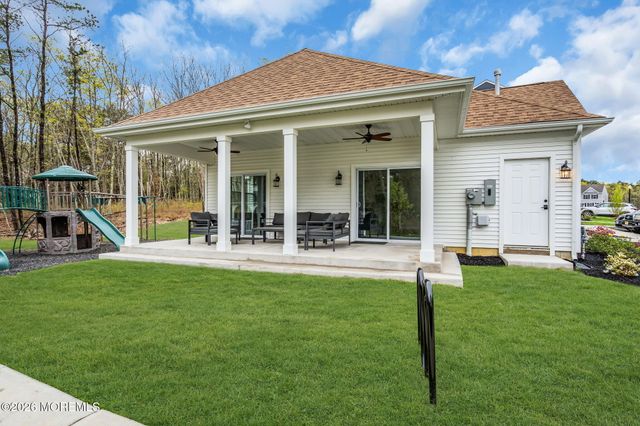 19 Halifax Road, Bayville, NJ 08721