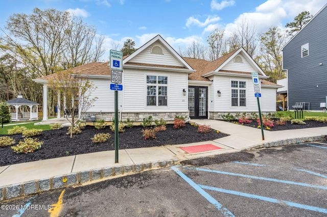19 Halifax Road, Bayville, NJ 08721