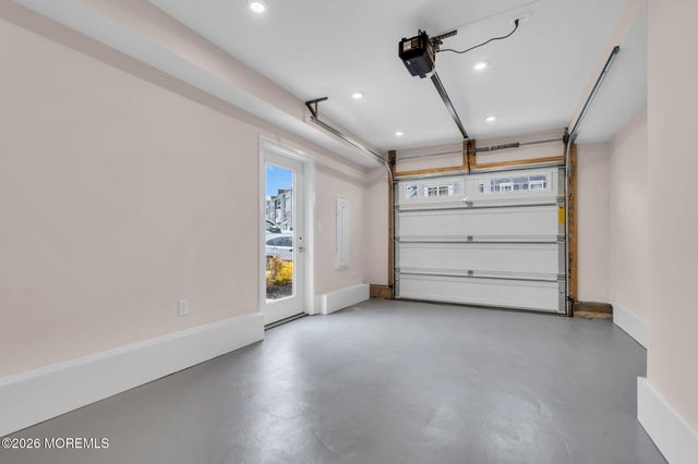 19 Halifax Road, Bayville, NJ 08721